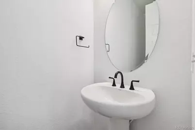 11469 E Briarwood Circle, Centennial, CO 80112 - Photo 13