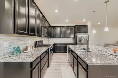 1060 S De Gaulle Court, Aurora, CO 80018 - Photo 7