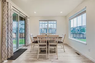 1060 S De Gaulle Ct, Aurora, CO 80018 - Photo 9