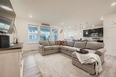 1060 S De Gaulle Court, Aurora, CO 80018 - Photo 11