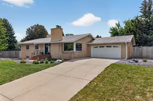 24 Rangeview Dr, Wheat Ridge, CO 80215 - Photo 3