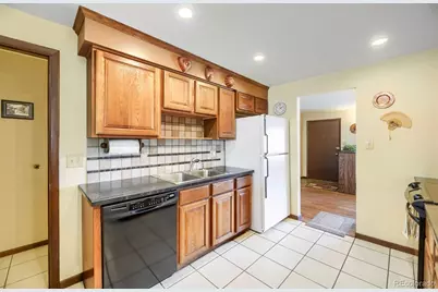 8653 W Hawaii Drive, Lakewood, CO 80232 - Photo 9