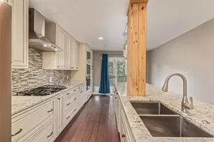 18820 E Hawaii Dr, Aurora, CO 80017 - Photo 9