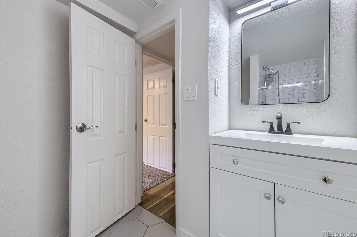 1405 Xavier St, Denver CO  80204-1021 exterior