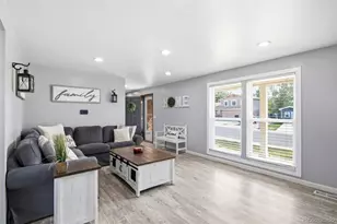 7669 S Holland Way, Littleton, CO 80128 - Photo 5