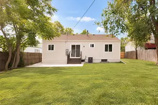 1967 Macon St, Aurora, CO 80010 - Photo 27