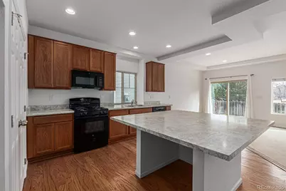 10536 Racine Way, Commerce City, CO 80022 - Photo 3