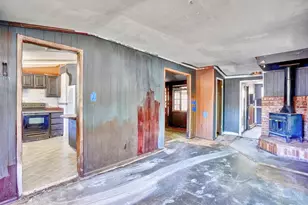 7789 Greenleaf Ln, Denver, CO 80221 - Photo 9