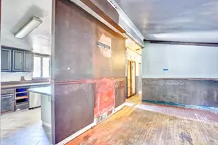 7789 Greenleaf Ln, Denver, CO 80221 - Photo 5