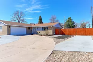 1903 S Cody Way, Lakewood, CO 80227 - Photo 3