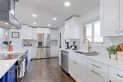 1903 S Cody Way, Lakewood, CO 80227 - Photo 9