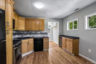 2028 W Adriatic Pl, Englewood, CO 80110 - Photo 9