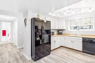 7677 S Monaco Circle, Englewood, CO 80112 - Photo 7