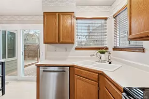 8362 Sunnyside Pl, Highlands Ranch, CO 80126 - Photo 15