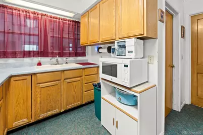 469 Fremont Avenue, Akron, CO 80720 - Photo 7