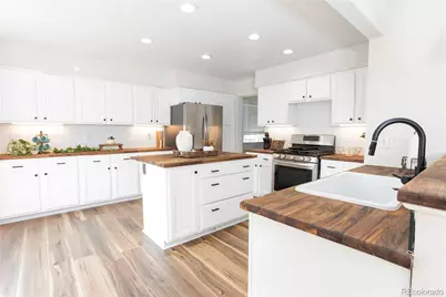 4703 N Wildflowers Way, Castle Rock, CO 80109 - Photo 9