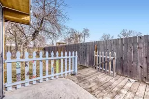 740 Newark St, Aurora, CO 80010 - Photo 25