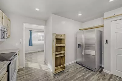 740 Newark Street, Aurora, CO 80010 - Photo 7