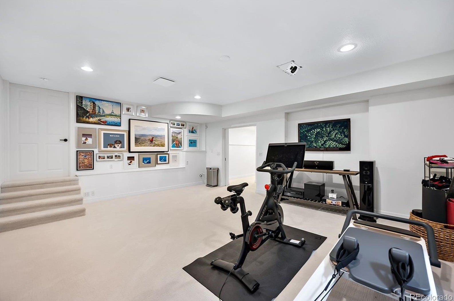 101 Clermont St, Denver CO  80246-1036 exterior