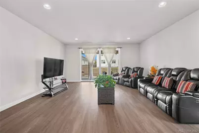 226 S Shady Grove Court, Aurora, CO 80018 - Photo 9