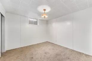 588 Empire St, Aurora, CO 80010 - Photo 7