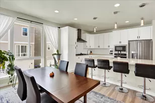 11205 W 53rd Ln, Arvada, CO 80002 - Photo 17