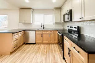 3065 W Harvard Ave, Denver, CO 80219 - Photo 7