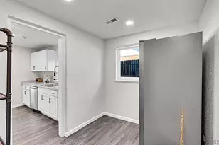 3984 N Cook St, Denver, CO 80205 - Photo 11