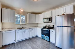 812 Lansing St, Aurora, CO 80010 - Photo 7