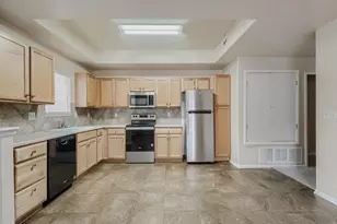 16821 E Hawaii Dr, Aurora, CO 80017 - Photo 11