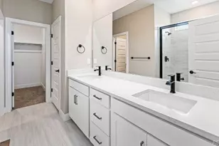 3211 N Elk Wy, Aurora, CO 80019 - Photo 5