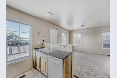 23341 E Saratoga Circle, Aurora, CO 80016 - Photo 9