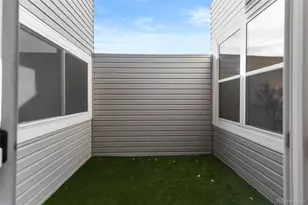 2812 S Ursula Ct, Aurora, CO 80014 - Photo 17