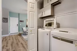1672 W Canal Cir, Littleton, CO 80120 - Photo 9