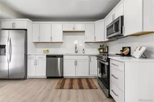 2241 Oak Pl, Thornton, CO 80229 - Photo 5