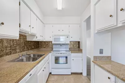 7110 S Gaylord Street #M9, Centennial, CO 80122 - Photo 5