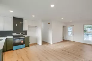 2615 S Laredo Ct, Aurora, CO 80013 - Photo 5