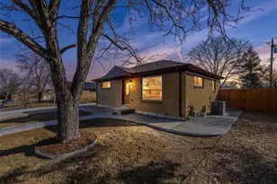 10440 Pennsylvania St, Northglenn, CO 80233 - Photo 3