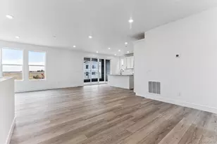 8489 Snake River St, Littleton, CO 80125 - Photo 5