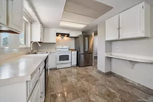 5042 Scranton St, Denver, CO 80239 - Photo 9