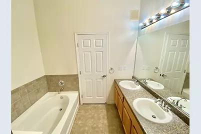 8467 Canyon Rim Circle #303, Englewood, CO 80112 - Photo 7