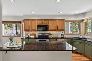 25924 Gateway Dr, Golden, CO 80401 - Photo 19