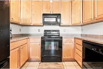 221 Granby Way #A, Aurora, CO 80011 - Photo 7