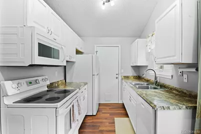 17551 E Temple Drive, Aurora, CO 80015 - Photo 11