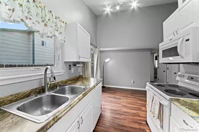 17551 E Temple Drive, Aurora, CO 80015 - Photo 9