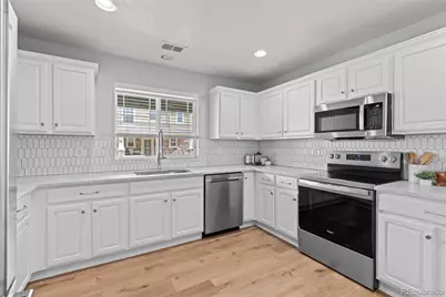 10466 Garland Drive, Broomfield, CO 80021 - Photo 5