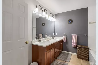 4590 S Auckland Court, Aurora, CO 80015 - Photo 15