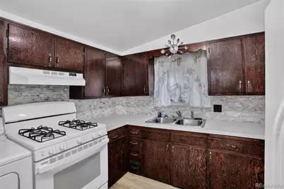 916 W 9th Avenue, Denver, CO 80204 - Photo 13