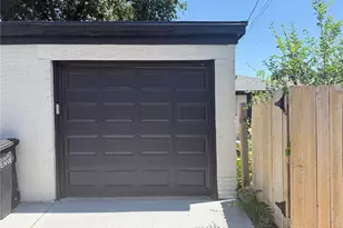 3311 Jasmine St, Denver, CO 80207 - Photo 11