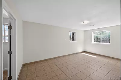 2201 Oakland Street, Aurora, CO 80010 - Photo 11
